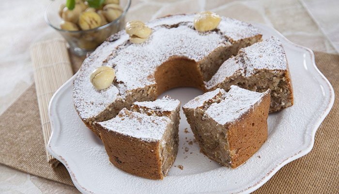 Bolo de castanhas e frutos secos: receita de outono ROXA™